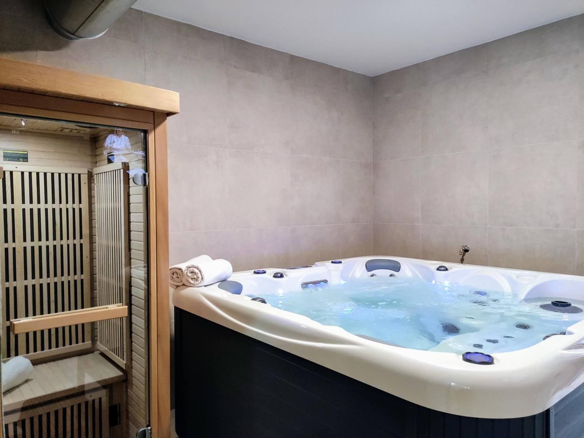 Grand Spa Harrachov - Wellness Luxusni Apartman S Velkou Virivkou, Saunou, Kuchyni A Venkovnim Posezenim V Centru Harrachova Εξωτερικό φωτογραφία