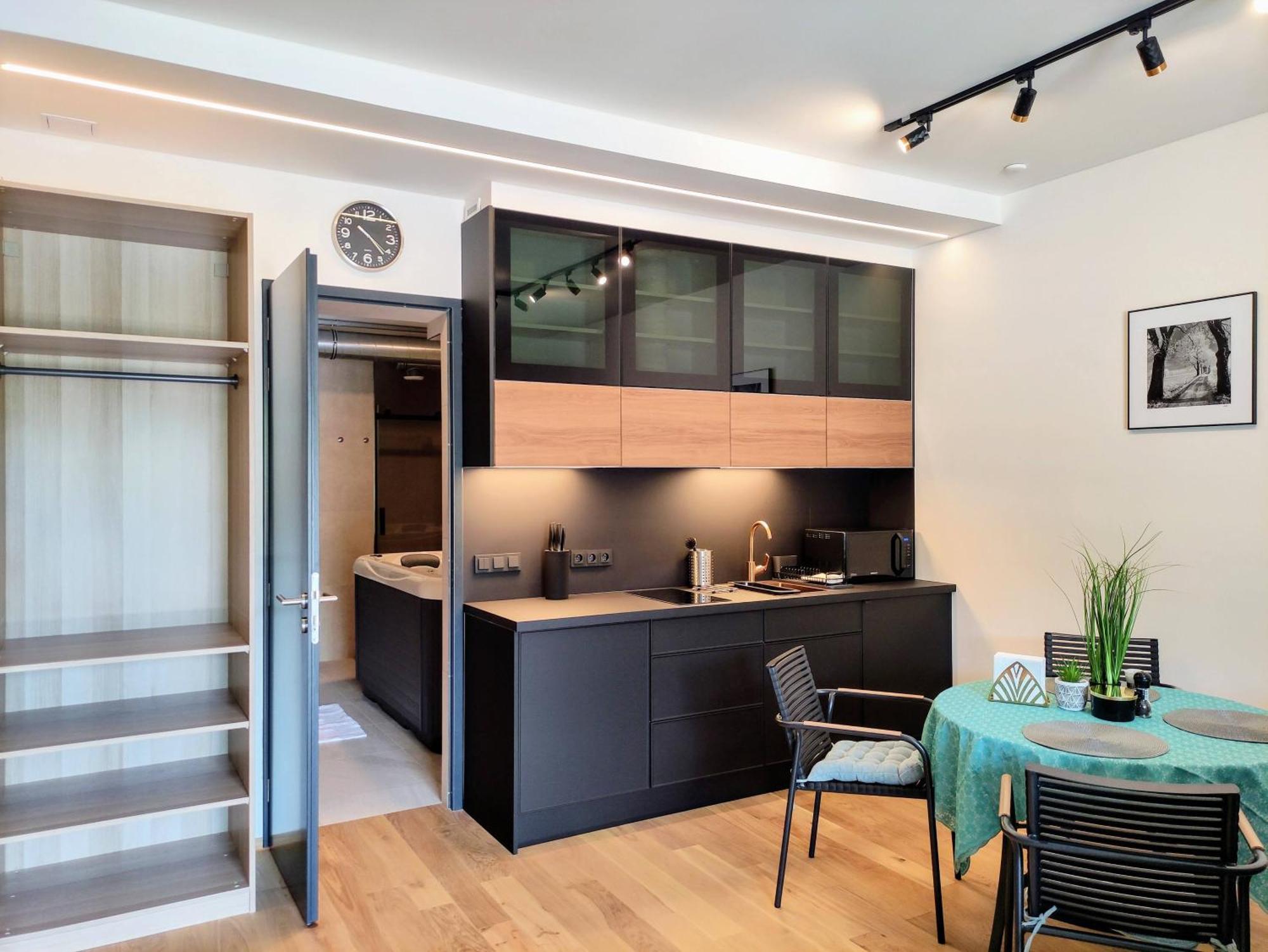 Grand Spa Harrachov - Wellness Luxusni Apartman S Velkou Virivkou, Saunou, Kuchyni A Venkovnim Posezenim V Centru Harrachova Δωμάτιο φωτογραφία