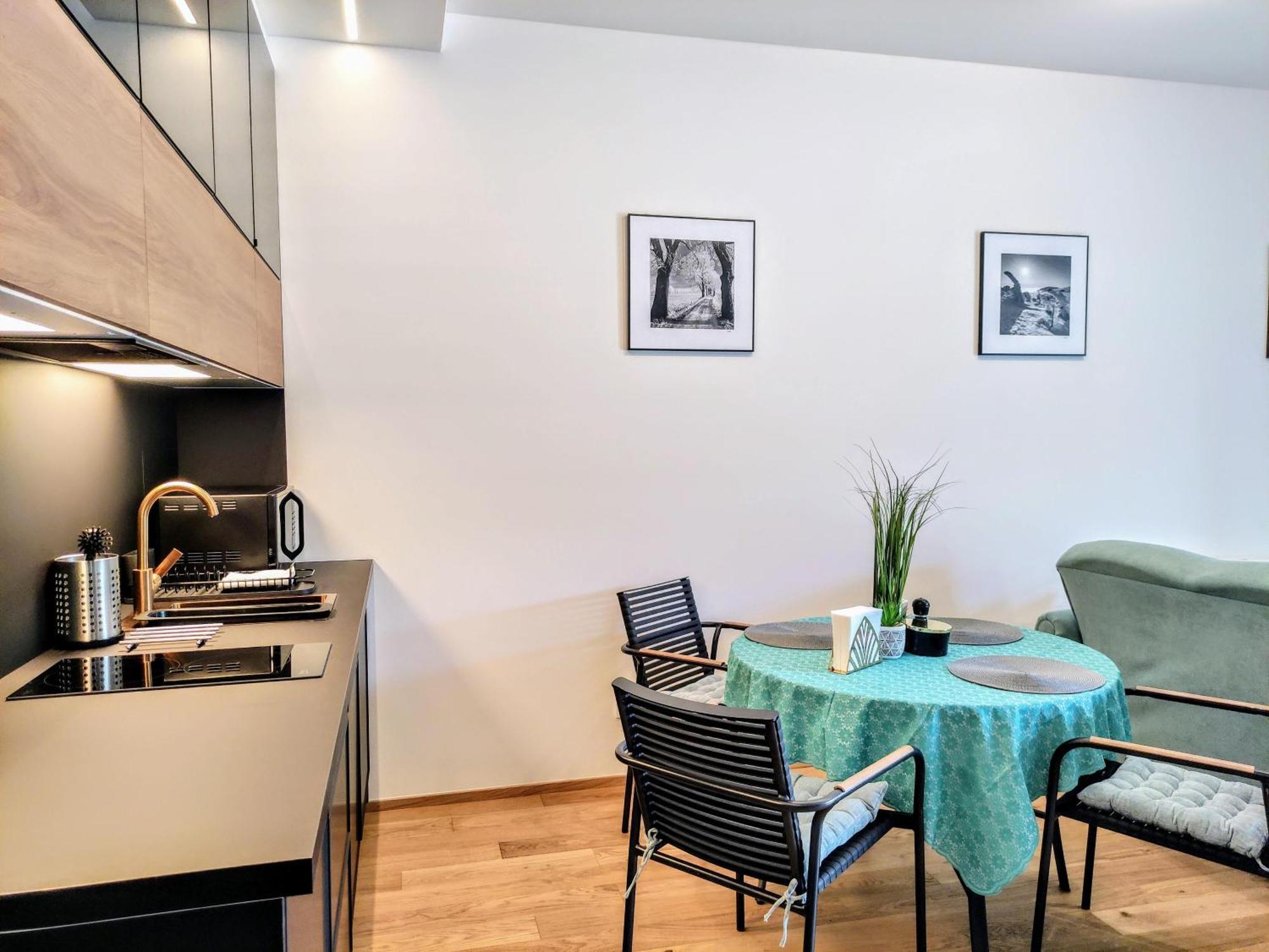 Grand Spa Harrachov - Wellness Luxusni Apartman S Velkou Virivkou, Saunou, Kuchyni A Venkovnim Posezenim V Centru Harrachova Δωμάτιο φωτογραφία